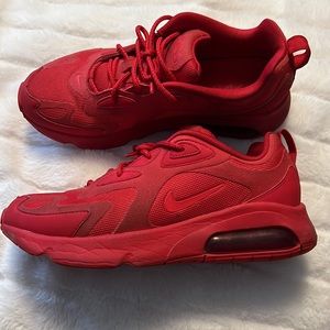 Nike Air Max 200 University red